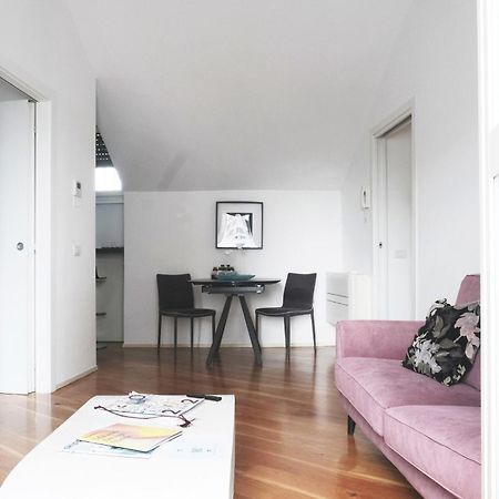 Comecasa Attic 5 Min Walk From Duomo มิลาน ภายนอก รูปภาพ